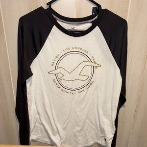 Hollister Monochrome Graphic Long Sleeve Tee